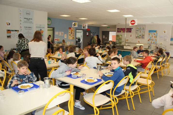 restaurant scolaire repas self